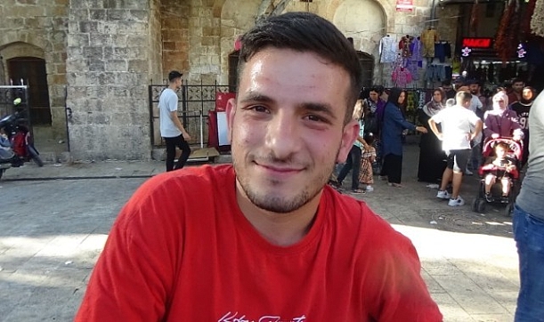 Dergaha çarşısına eskiden iğne atsanız yere düşmezdi ama şimdi durgunluk var