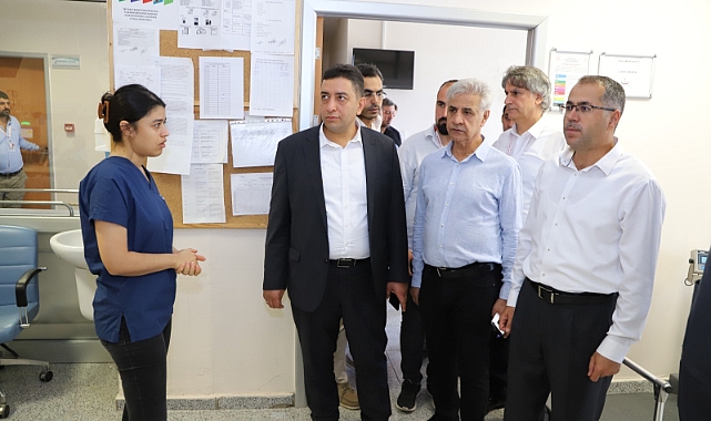İl Sağlık Müdürü Abdullah Solmaz Hilvan Devlet Hastanesinde incelemelerde bulundu (video)