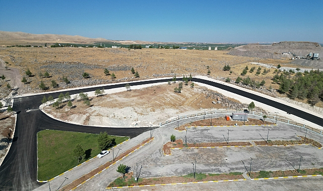 Kır düğün bahçesi yolu asfaltlandı (video)