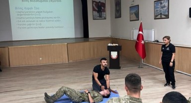 Askeri personele ilk yardım eğitimi verildi