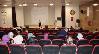 Büyükşehir personellerine beden dili ve diksiyon eğitimi
