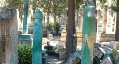 Emine Özgeliş vefat etti.