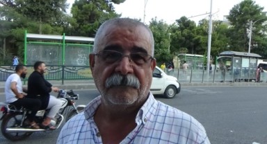 Eskiden insanlar fıstık almak için sıraya girerlerdi ama şimdi satıcılar sinek avlıyor