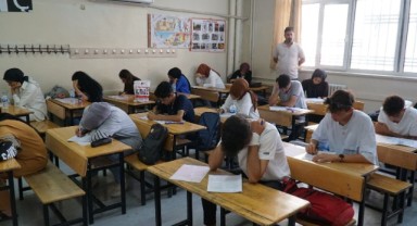 Haliliye belediyesinden gençlere yönelik ücretsiz deneme sınavları (video)