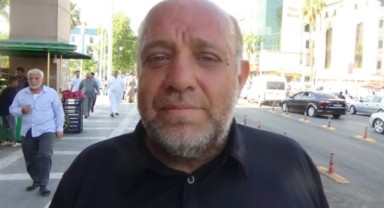 Şanlıurfa'da araçlar kaldırımda yayalar yolda