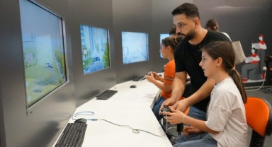 Karaköprü'de çocuklar uzay ve havacılık ile tanışıyor (video)