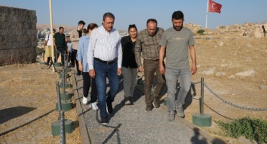 Urfa kalesi kapılarını yeniden açıyor (video)