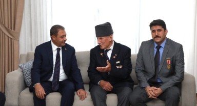 Vali Şıldak gazileri evinde ziyaret etti