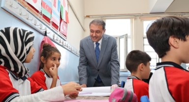 Vali Şıldak, “Genç nüfusumuzu iyi değerlendirmeliyiz” (video)