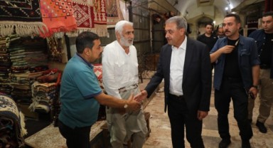 Vali Şıldak tarihi bölgede esnafı ziyaret etti