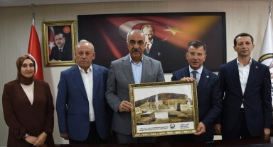 Vekil Cevheri’den Hilvan Belediyesi Projelerine Övgü