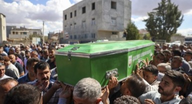 AA Şanlıurfa muhabiri Yasin Dikme Hilvan'da son yolculuğuna uğurlandı