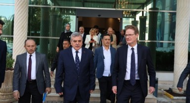 AB Türkiye delegasyonu başkanı Landrut’tan Beyazgül'e ziyaret (video)