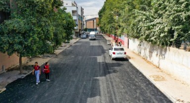 Akçakale’de değişim sürüyor, bir cadde daha asfaltlandı (video)