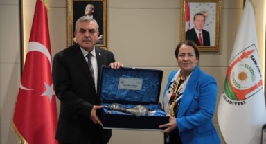 Bakan yardımcısı Madak’tan Beyazgül’e ziyaret (video)