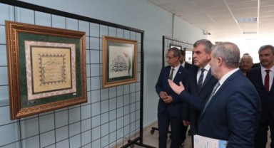 Beyazgül, mevlidi nebi sempozyumuna katıldı (video)