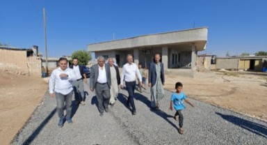 Eyyübiye Belediye Başkanı Kuş, Akdilek köyündeki sathi kaplama çalışmasını inceledi