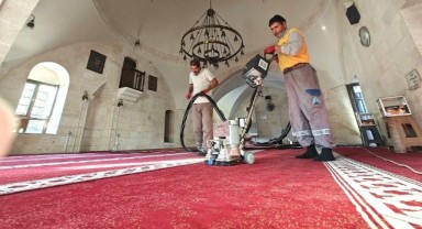Eyyübiye’nin Camileri Sürekli Tertemiz (video)