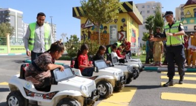 Haliliye çocuk trafik eğitim parkı ile hem eğlendiler hem öğrendiler (Video)