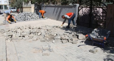 Haliliye'de deforme olan yollar yeniden onarılıyor (video)