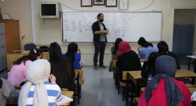 Hayallerine hazırlanan gençlerden Canpolat’a teşekkür (video)