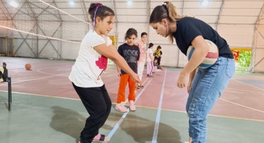 Karaköprü belediyesi kurslarında geleceğin sporcuları yetişiyor (video)