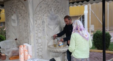Karaköprü'de ikram çeşmesinden çorba akıyor (video)