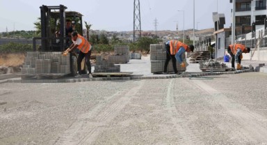 Karaköprü'de üstyapı çalışmalarıyla yollar yenileniyor (video)