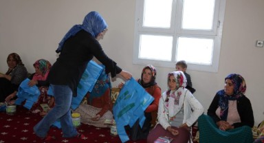 Karaköprü kırsalında sağlık ve geri dönüşüm eğitimleri veriliyor (video)