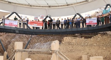 Sağlık Çalışanları Tarihin sıfır noktasında yürüyüş gerçekleştirdi (video)