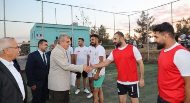 Şanlıurfa büyükşehir belediyesi’nden esnafla el ele futbol turnuvası (video)