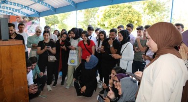 Üniversite öğrencilerinden Karaköprü belediyesi standına yoğun ilgi (video)