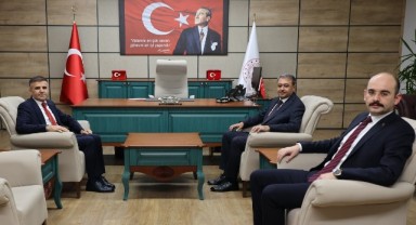 Vali Şıldak, kurumlardan brifing almaya devam ediyor