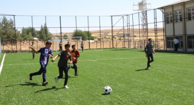 Canpolat: 21 adet halı sahayı gençlerimizin hizmetine sunduk (video)