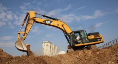 Karaköprü'de yol ağı genişliyor (video)