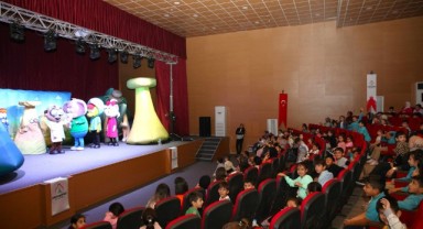 Kral Şakir Karaköprü’de çocuklarla buluştu (video)