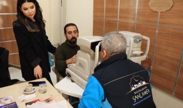 Büyükşehir personellerine göz taraması (Video)