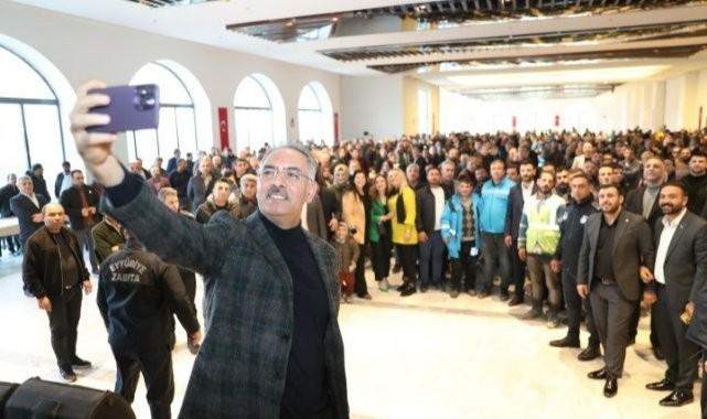 Eyyübiye Belediyesi En düşük personel maaşını 17 binden 34 bine çıkardı.
