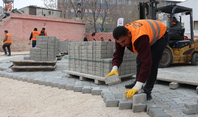 Büyükşehir Suruç’ta Üst Yapı İyileştirme Çalışmalarını Sürdürüyor (video)