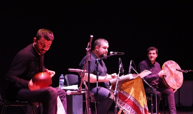 Şanlıurfalı santur sanatçısı Sedat Anar’dan ilahiler, deyişler, nefesler konseri