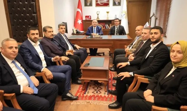 Bekir Bozdağ, Siverek Belediye Başkanı Ali Murat Bucak’ı Ziyaret Etti