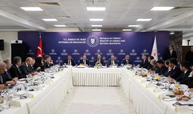 Enerji Bakanı Bayraktar Şanlıurfa ve Mardin İçin Dev Toplantı! Elektrik Sorunlarına Neşter Vuruluyor