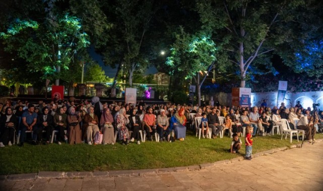Urfa'da Festival Coşkusu Zirvede: Piyanodan Tiyatroya, Her Yerde Sanat Var!