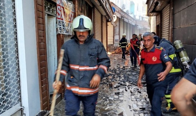 Şanlıurfa'da Havai Fişek Deposunda Patlama ve Yangın!