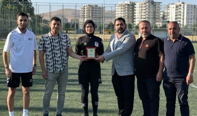 Şanlıurfaspor’dan Seçmelere Katkı Sunan Hakemlere Anlamlı Jest