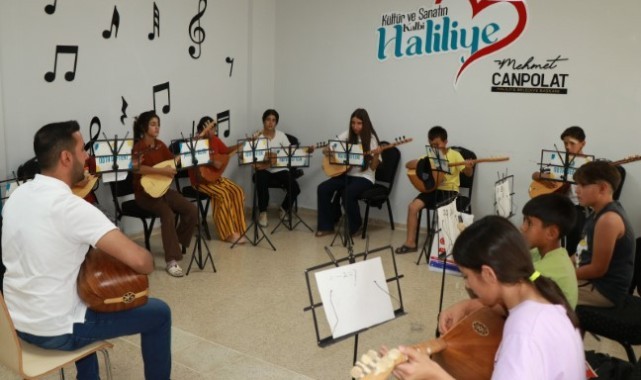 Kısas’ta Kültür Merkezi Hareketlendi: Bağlama Kursu ve El Sanatları Dönemi Başladı