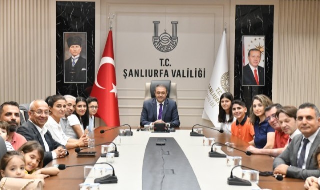 LGS Şampiyonları Şanlıurfa Valiliği’nde Ödüllendirildi!