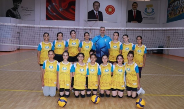 Şanlıurfa Haliliye’de Voleybol Kursları Gençlerden Büyük İlgi Görüyor