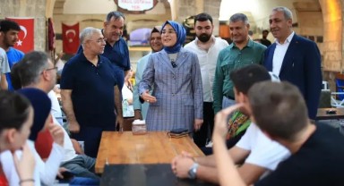 Gümrük Hanı’nda AK Parti Teşkilatı Esnafın Sorunlarını Dinledi!