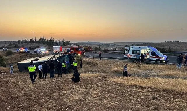 Şanlıurfa’da Feci Kaza: Yolcu Otobüsü Devrildi, Çok Sayıda Yaralı Var